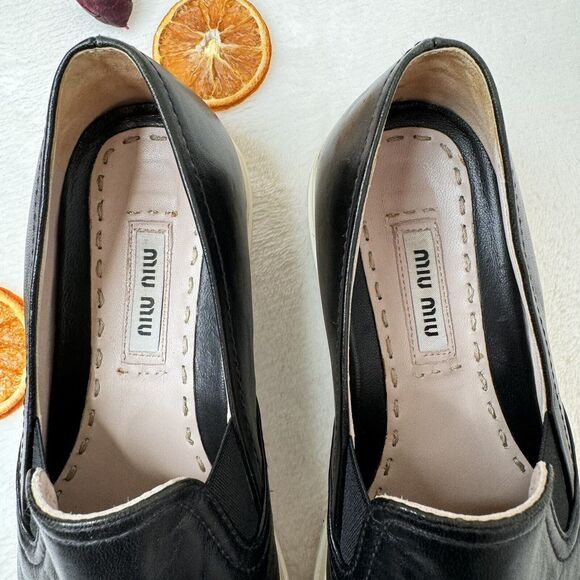 Miu Miu Womens Skate Shoes Black Leather Slip On Metal Cap Toe Size 35.5 Flats - Picture 3 of 10